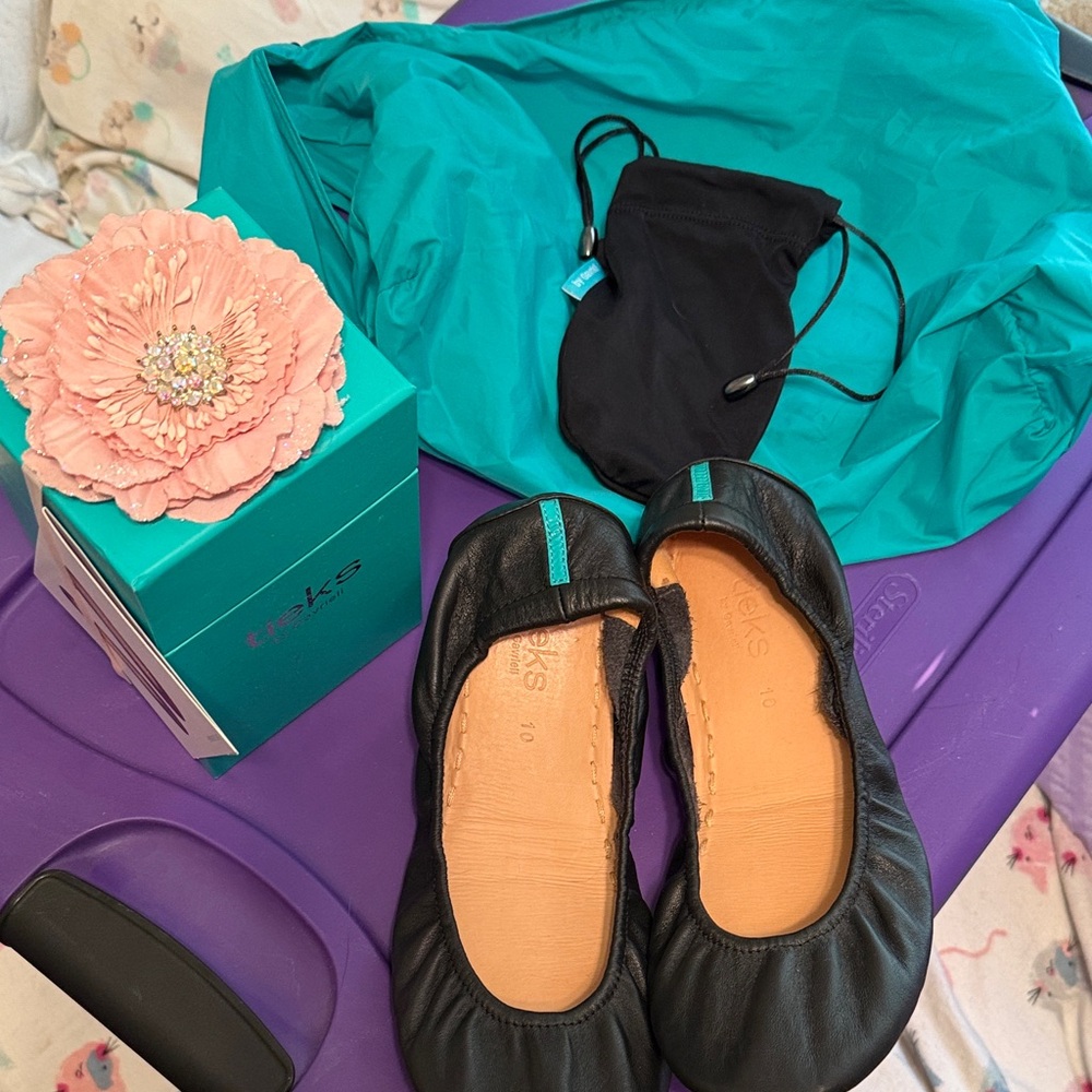 Tieks Black Leather Flats with Teal Details